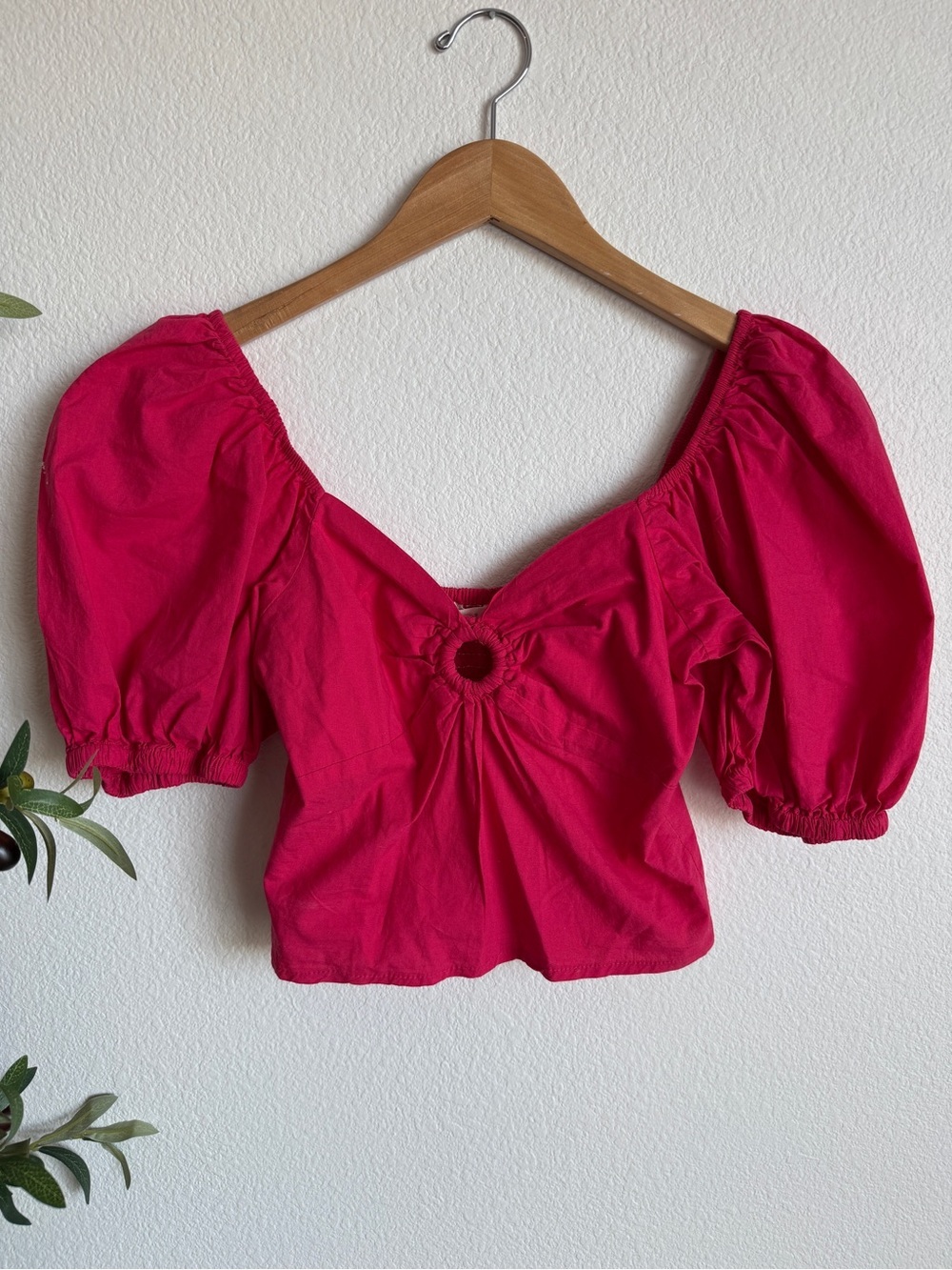 Sim & Sam Hot Pink Smocked Puff Sleeve Barbiecore Crop Top Women’s Size Small